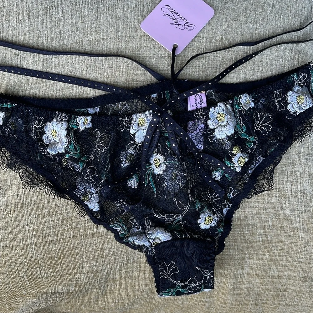 NWT agent provocateur Athena embroidered Swarovski crystal lace brief 4 - Picture 8 of 15